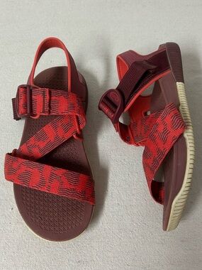 Chaco Grenadine Sport Hiking Sandals Women’s 6 Orange Maroon Pattern Strappy